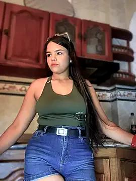 BellaBlazey from StripChat is Freechat