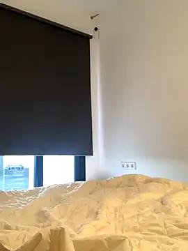 Bellablows from StripChat