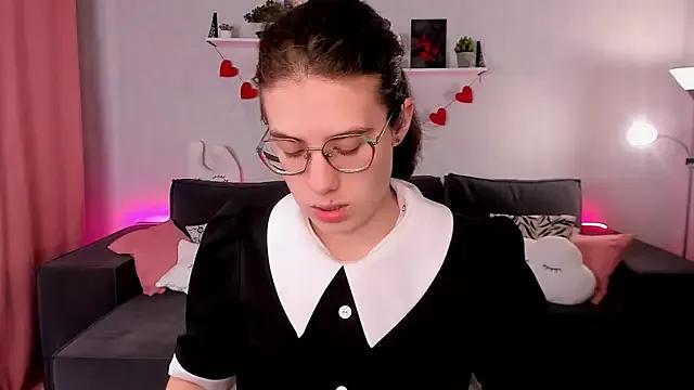 BellaCaress from StripChat is Freechat
