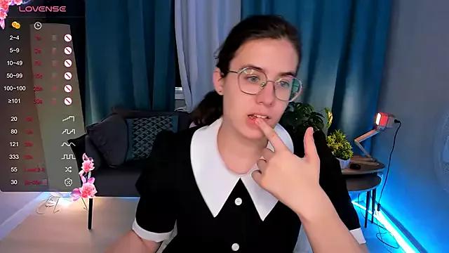 BellaCaress from StripChat is Freechat