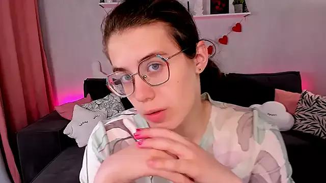 BellaCaress from StripChat is Freechat