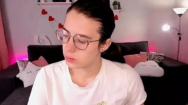 BellaCaress from StripChat is Freechat