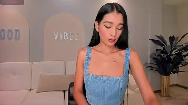 BellaCarteer_ from StripChat