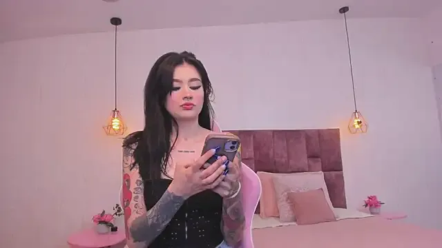 BellaClarck from StripChat