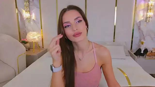 BellaHalles from StripChat is Freechat