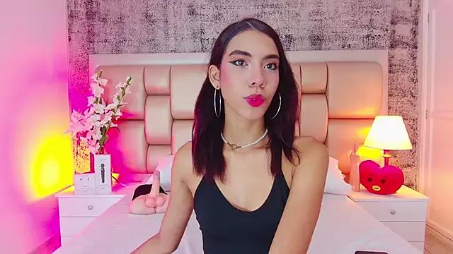 BellaHarper1 from StripChat