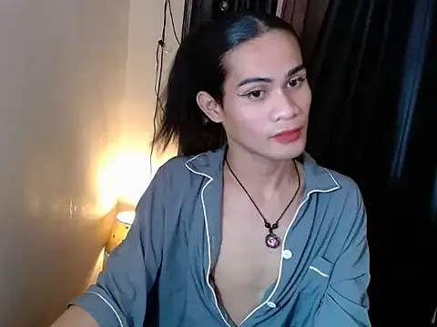 bellalot on StripChat 