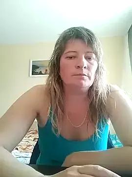 BellaLove335 from StripChat is Freechat
