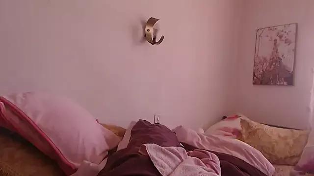 BELLAMORGANE1 from StripChat