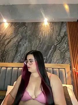 BellaPeers_ from StripChat