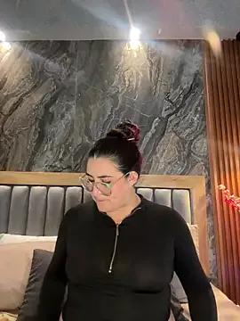 BellaPeers_ from StripChat