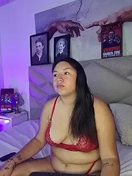 BellaRoux1 from StripChat