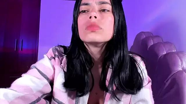 BellaSun_ from StripChat