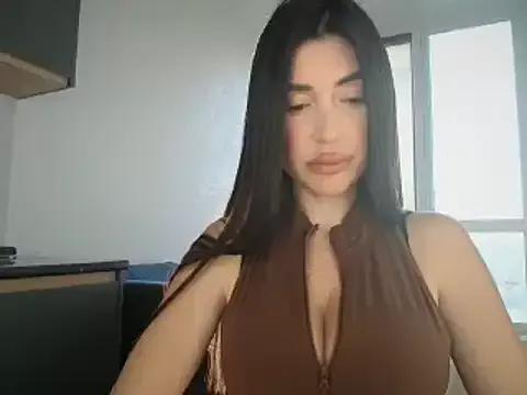 Bellavita_ from StripChat is Freechat