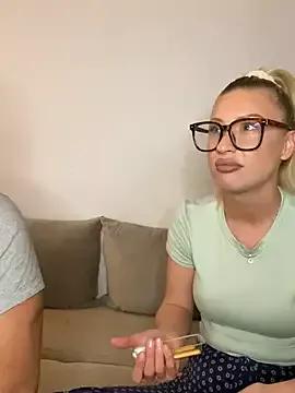 belle98 from StripChat