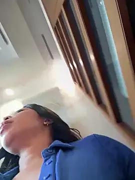 Belle___ from StripChat