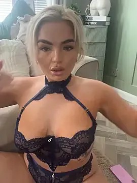 BelleXx from StripChat