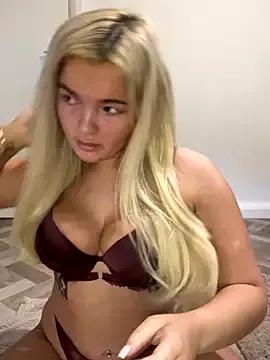 BelleXx from StripChat is Freechat