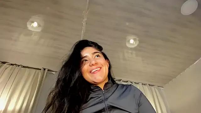 Belliinda_21 from StripChat