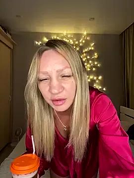 Bellissa_ from StripChat