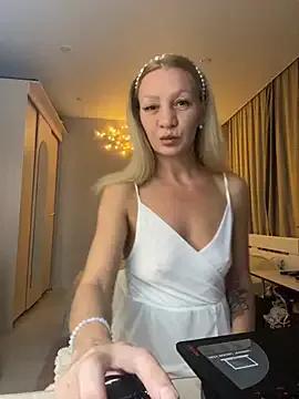 Try our streaming cams variety and talk on a personal level with our adorable girls streamers, showing off their bountiful shapes and dildos.