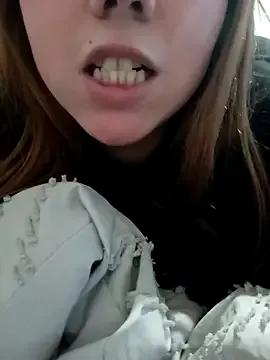 bellita13 from StripChat is Freechat