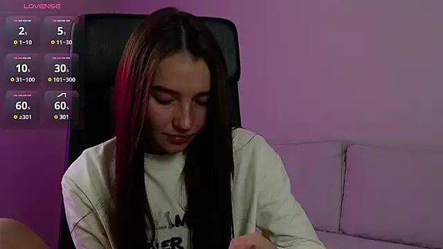 Bellla_Haddid from StripChat