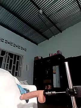 Bellota_22_Fuckme from StripChat