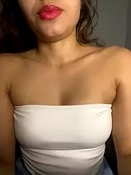 bellysantinha from StripChat