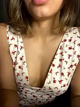 bellysantinha from StripChat