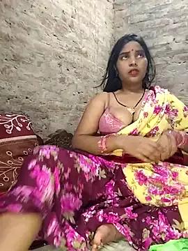 Bengoli_bhabhi_sanaya from StripChat is Freechat