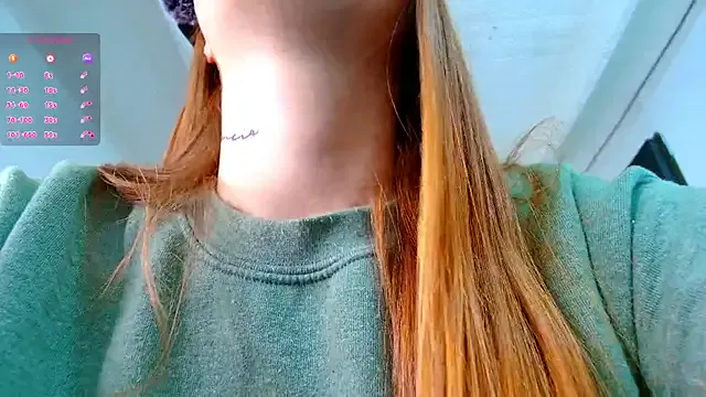 Bennuluspeach_ on StripChat 