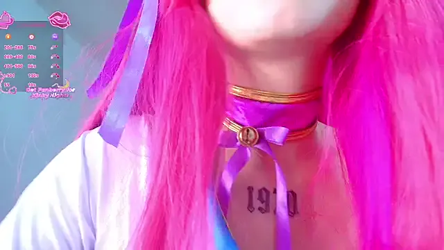 Bennuluspeach_ on StripChat 