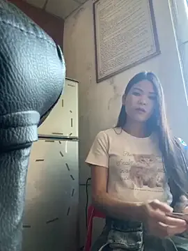 Beolulu from StripChat is Freechat