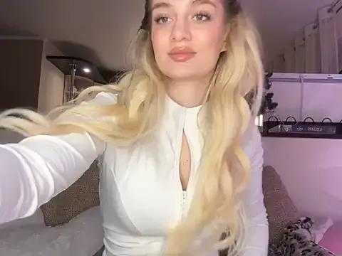 BerryNika from StripChat