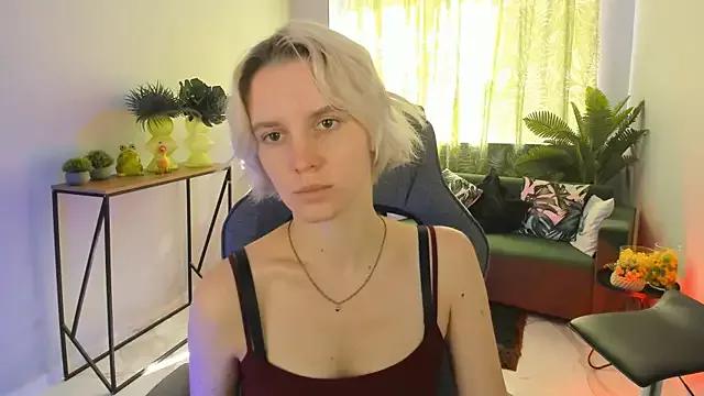 Try our streaming cams variety and talk on a personal level with our adorable girls streamers, showing off their bountiful shapes and dildos.