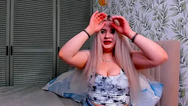 BetsyCelis from StripChat is Freechat
