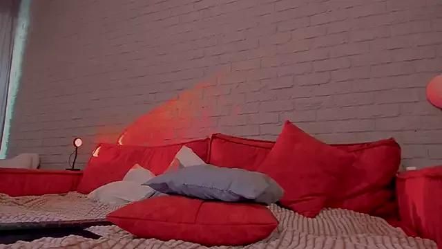 Betty_Pink from StripChat