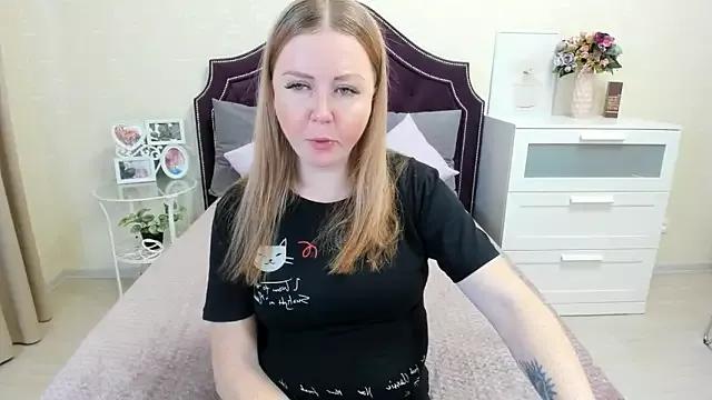 BettyBloom69 from StripChat