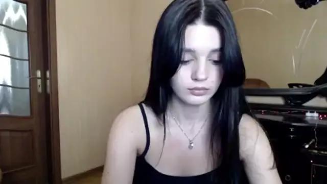 BeverlyHill from StripChat