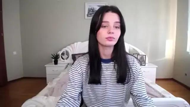 BeverlyHill from StripChat
