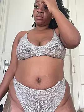 Beverlyxxxx from StripChat