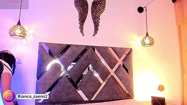 Bianca_zaens2 from StripChat is Freechat