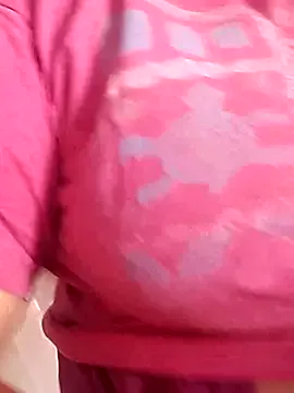 Bigasspooja from StripChat is Freechat