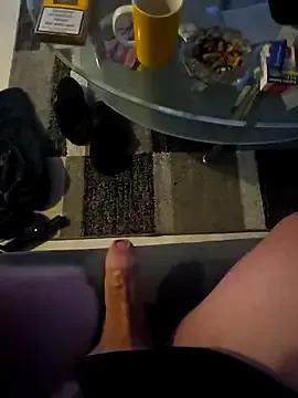 bigdicksklave from StripChat is Freechat