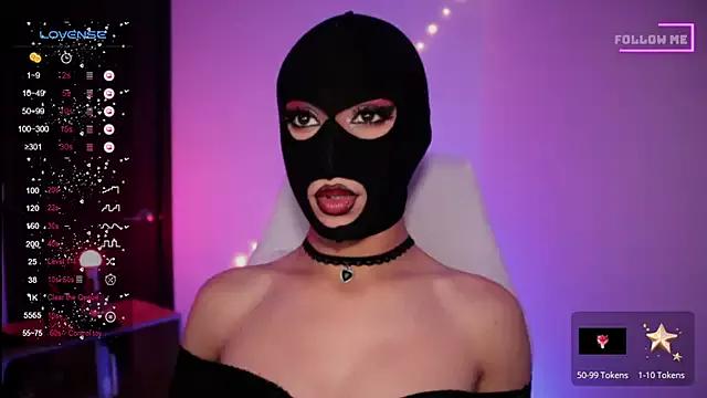 Bigfemblue from StripChat is Freechat