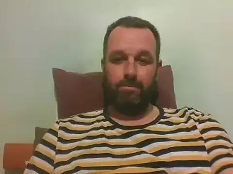 BigGuyUk69xx from StripChat
