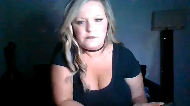 BigTitBarbie68 from StripChat is Freechat