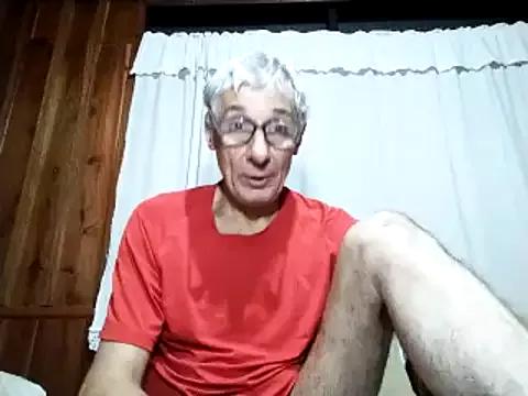 BIGUNCUTHARDCOCK from StripChat is Freechat