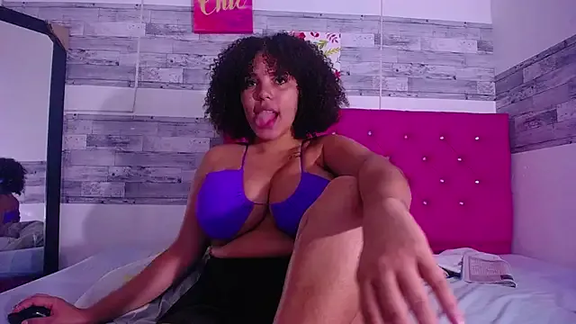 Biignaturalboobs_ on StripChat 